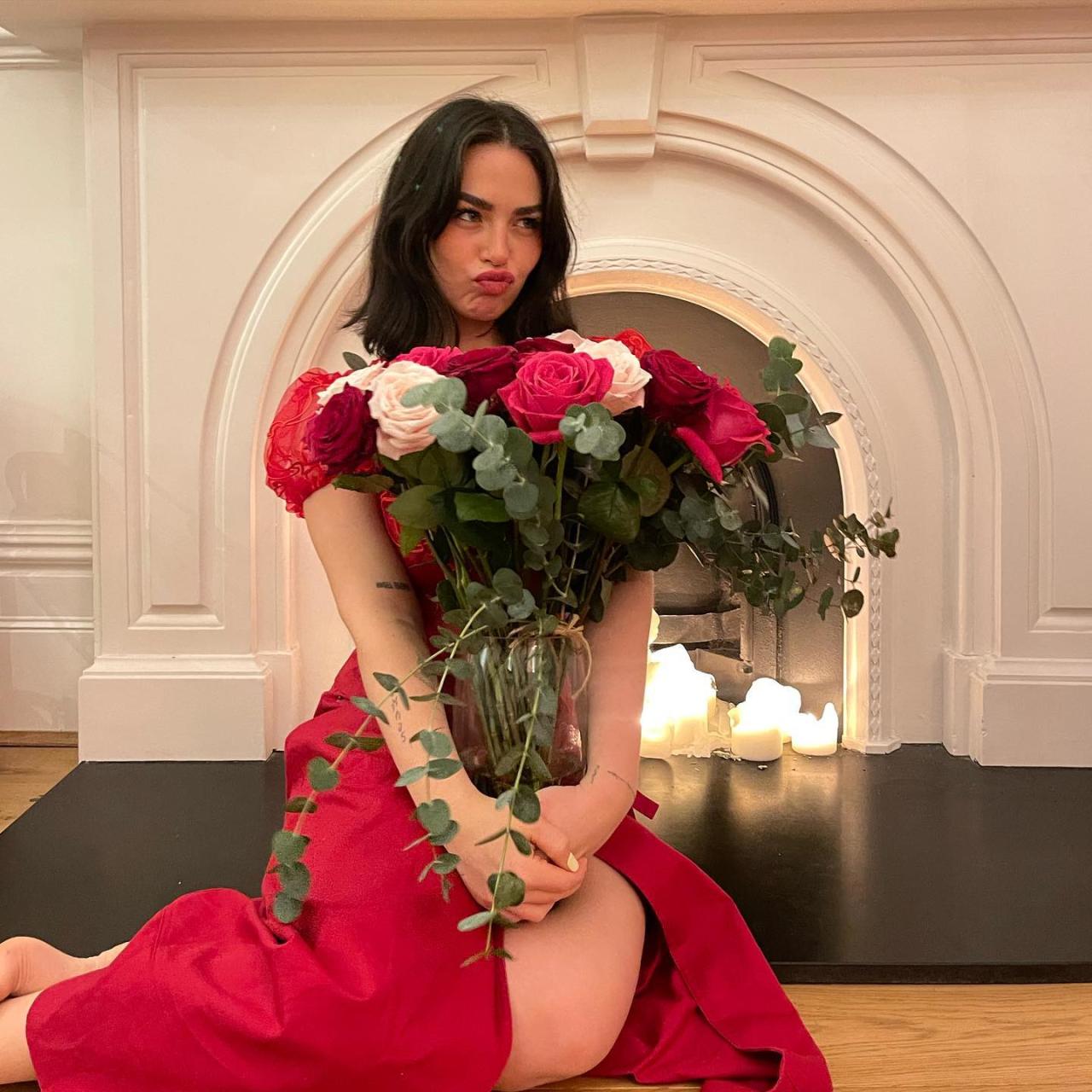 Chilwell treated her to a large bouquet of roses on Valentine's Day